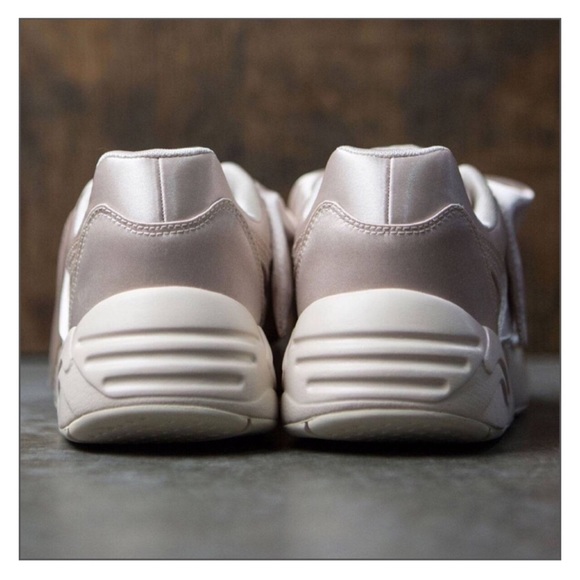 FENTY Puma x Rihanna Pale Pink Satin Bow Sneakers - Picture 5 of 6